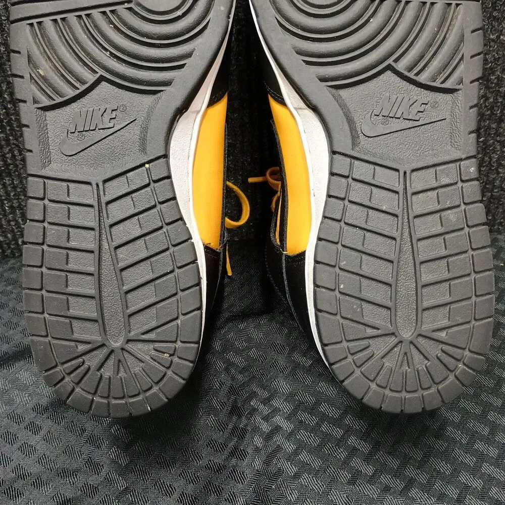 Nike Reverse Goldenrod DD1399-700 Size 10 Mens Used No Box